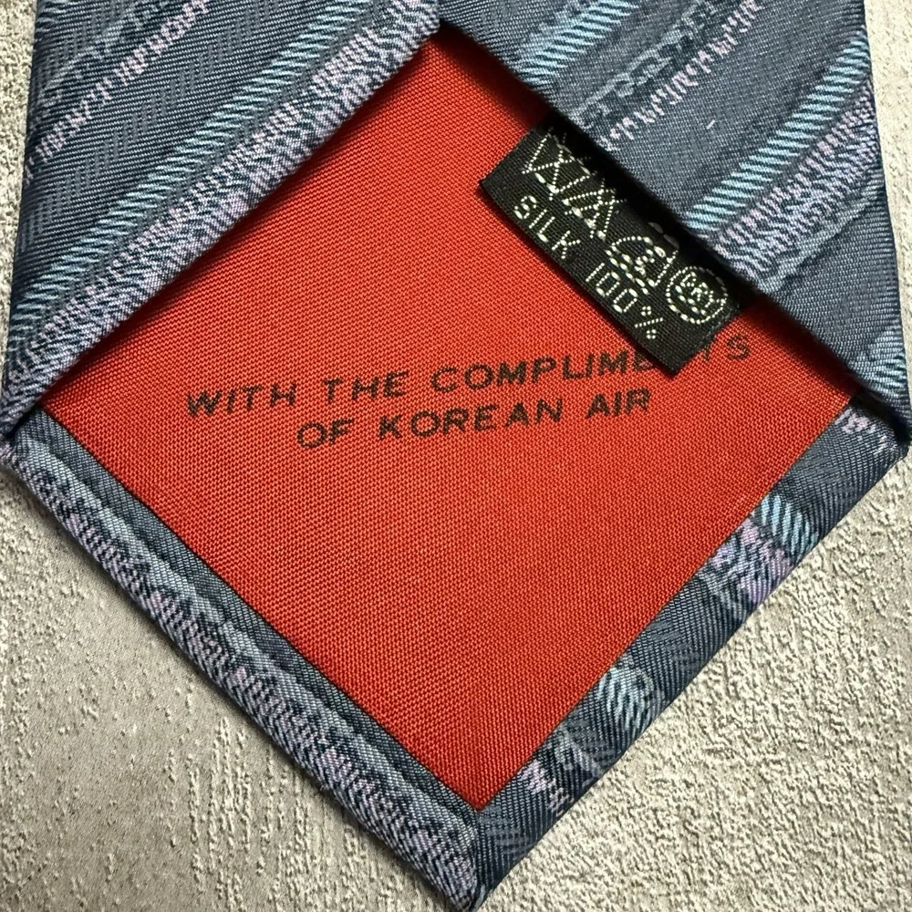 Korean Air Airlines Men's Tie‎ 100% Silk Necktie Blue First Class Collectible